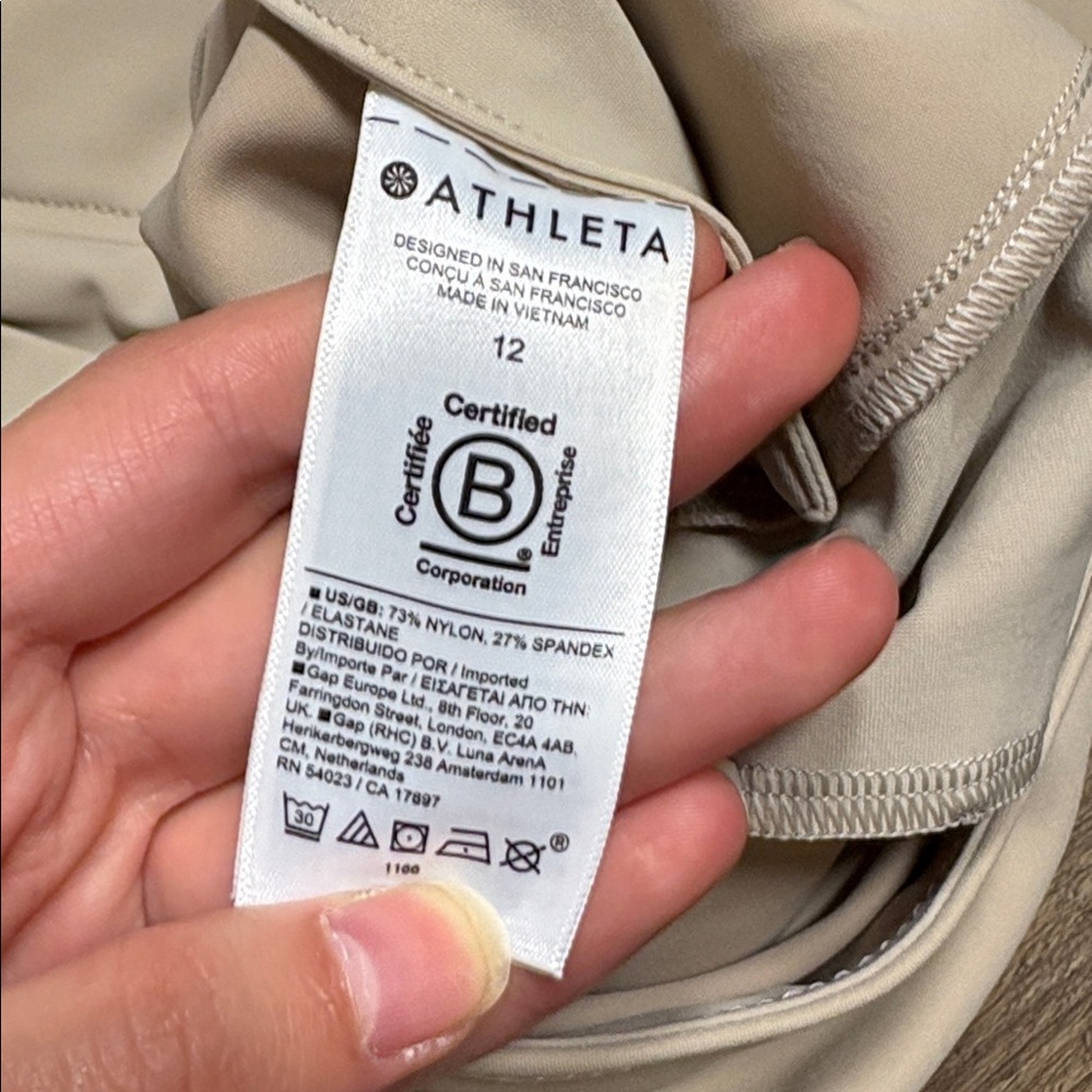 ATHLETA Stellar Wide Crop Comfort Travel Pants Size 12 - Picture 5 of 7